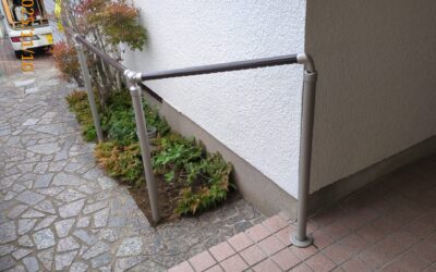 住宅改修事例　屋外　手すり